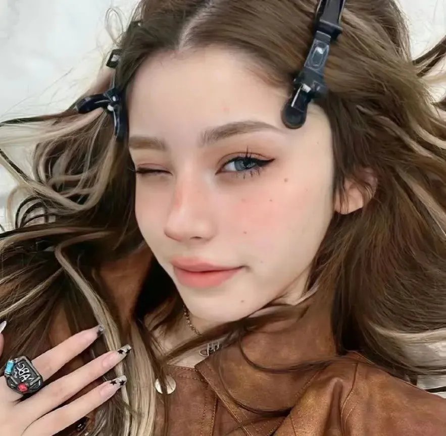 仙人坝的红衣兜